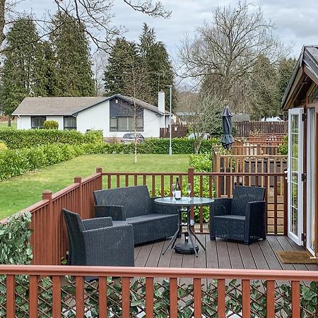 Bridge End Lodge Доллар Экстерьер фото